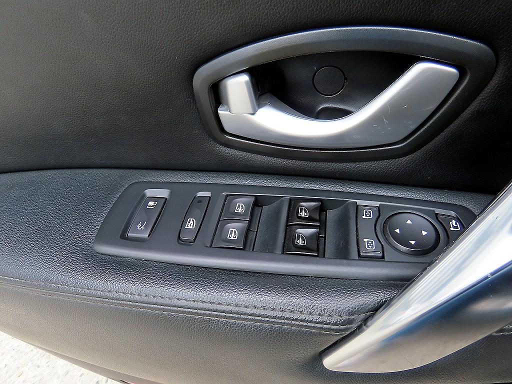 SAMSUNG SM7 - Vista 11