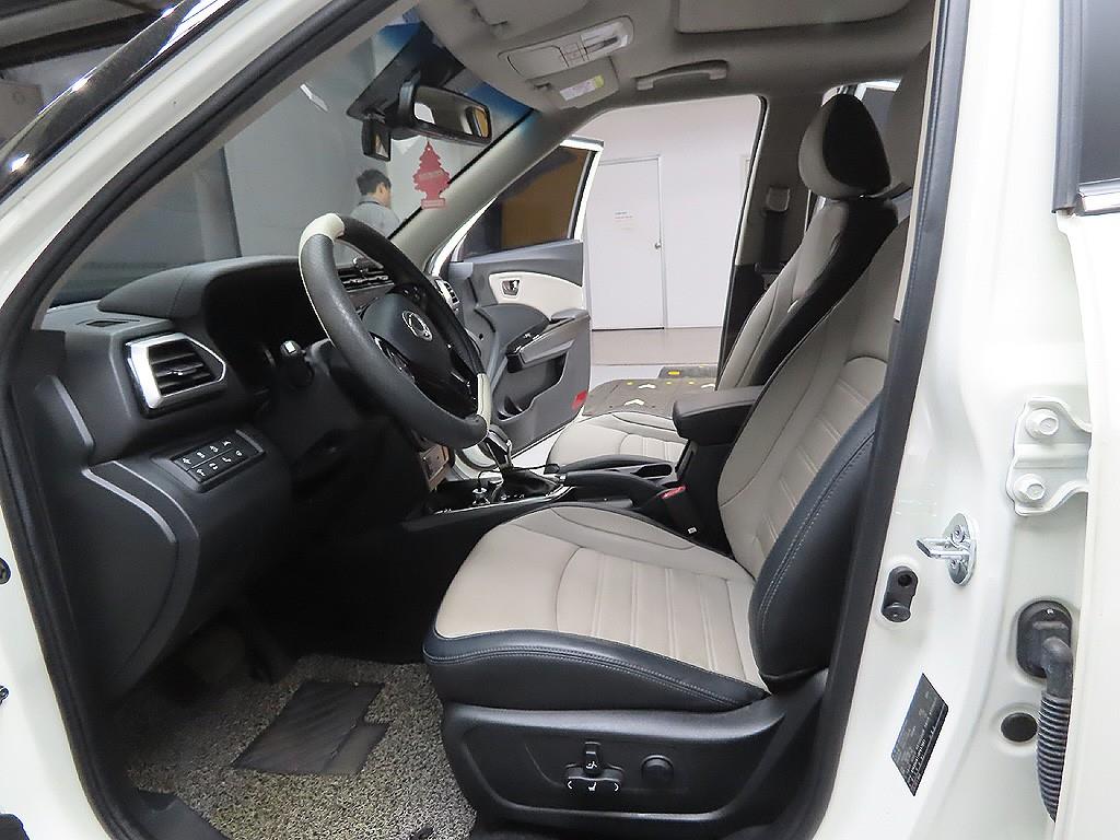 Ssangyong Tivoli 2024 Blanco - Importación desde Corea - HF Imports Iquique - Foto 13