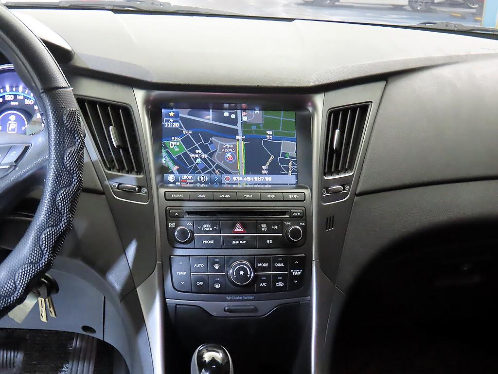 HYUNDAI Sonata - Vista 11