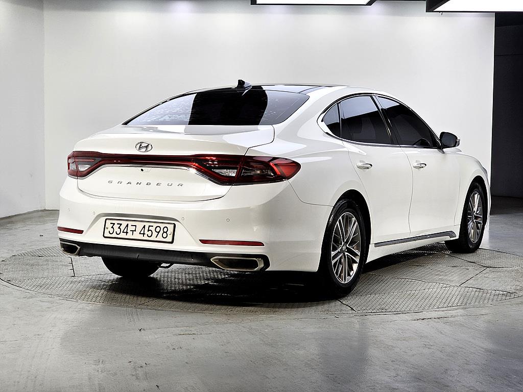 HYUNDAI Grandeur - Vista 4