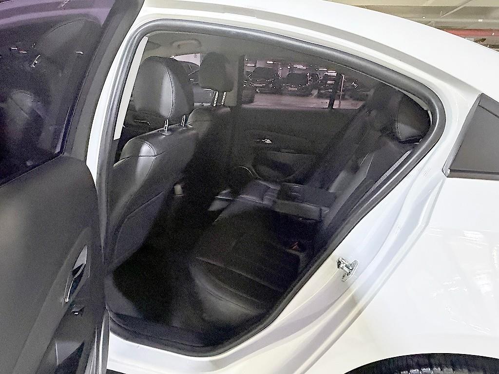 Chevrolet Cruise - Vista 8