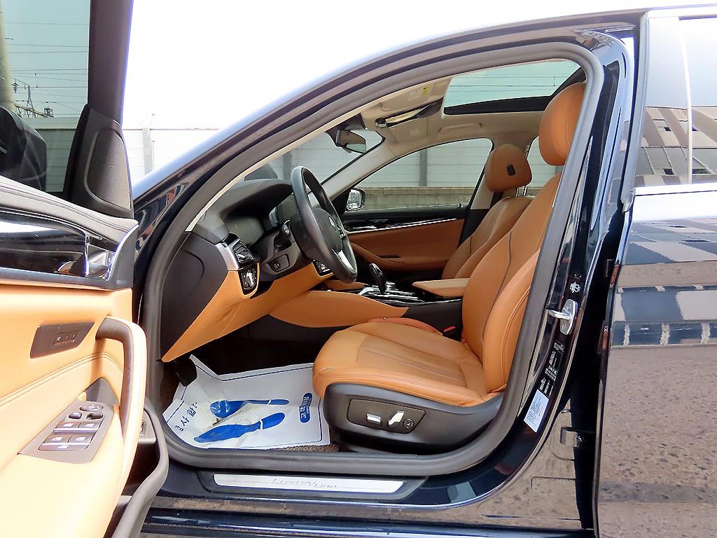 BMW 5 Series - Vista 5