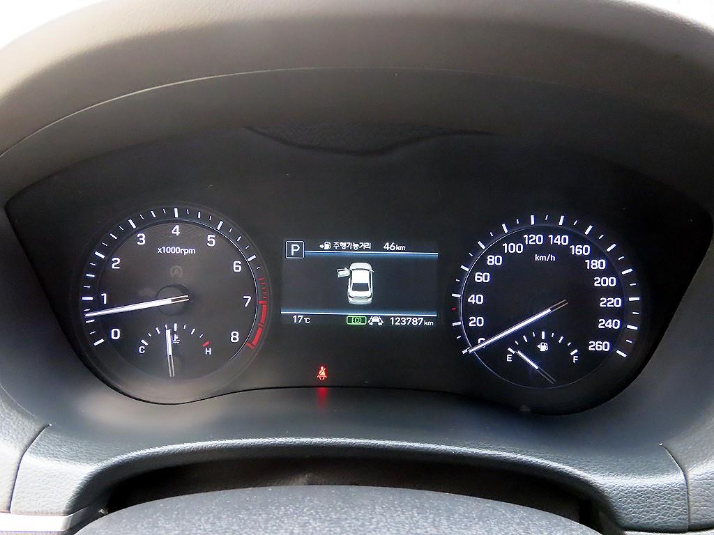 Genesis G80 - Vista 9