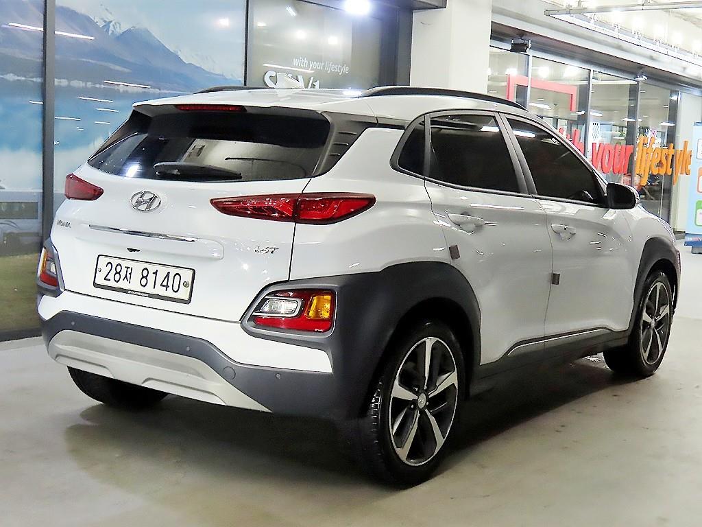HYUNDAI Kona - Vista 4