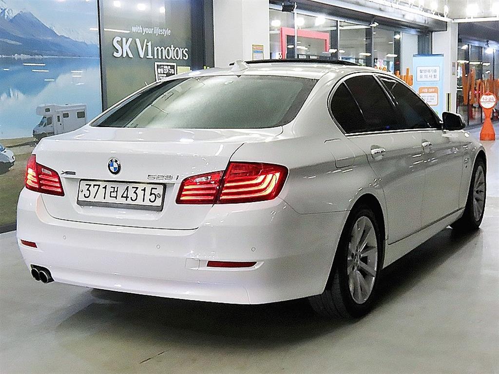 BMW 5 Series - Vista 4