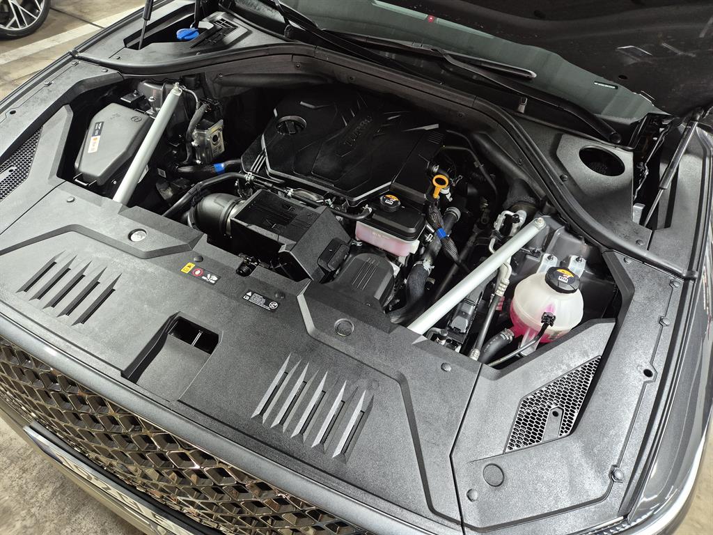 Genesis GV70 - Vista 6