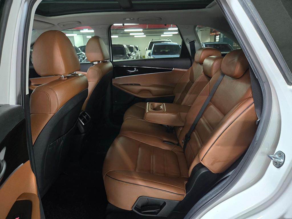 KIA Sorento - Vista 7