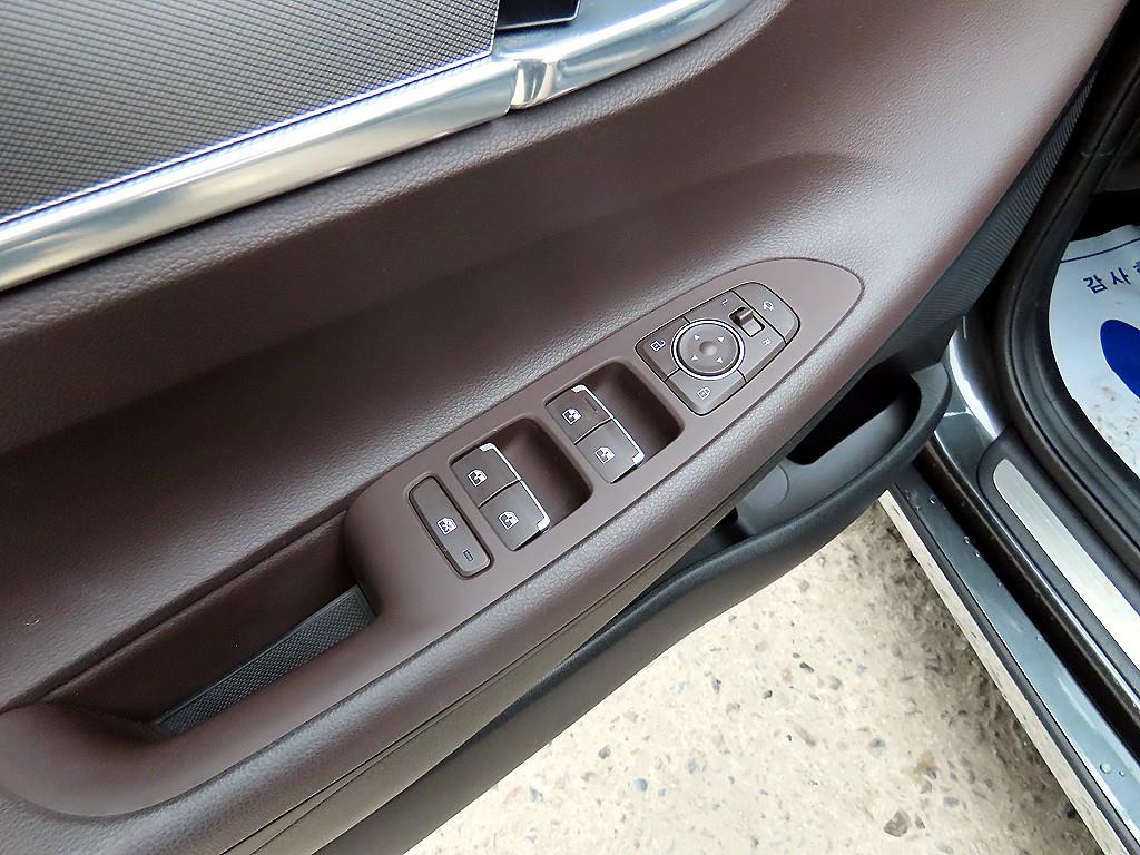 HYUNDAI Grandeur - Vista 12