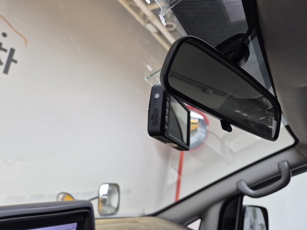 HYUNDAI Starex 2018 Amarillo - Importación desde Corea - HF Imports Iquique - Foto 14