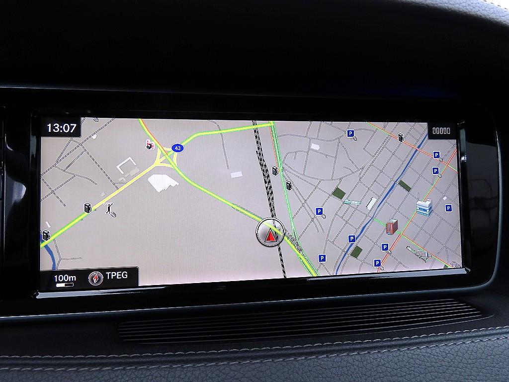 Mercedes Benz S Class - Vista 12