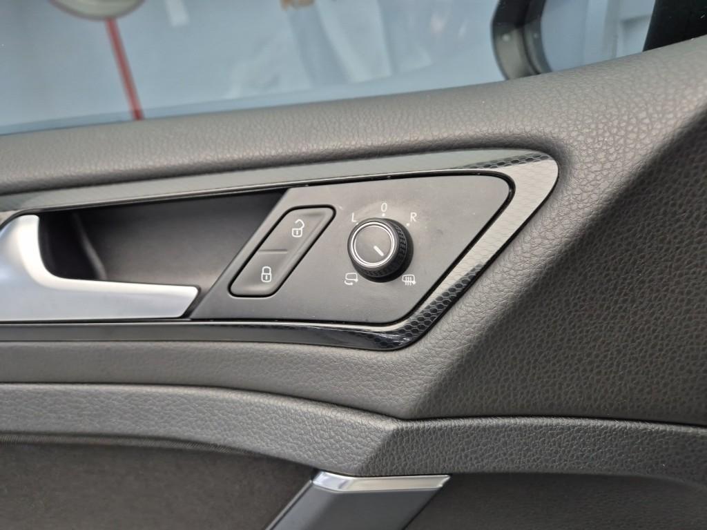 Volkswagen Golf - Vista 10