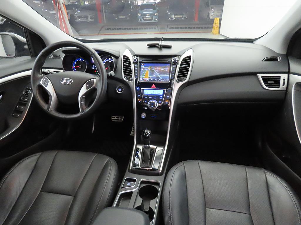 HYUNDAI i30 - Vista 5