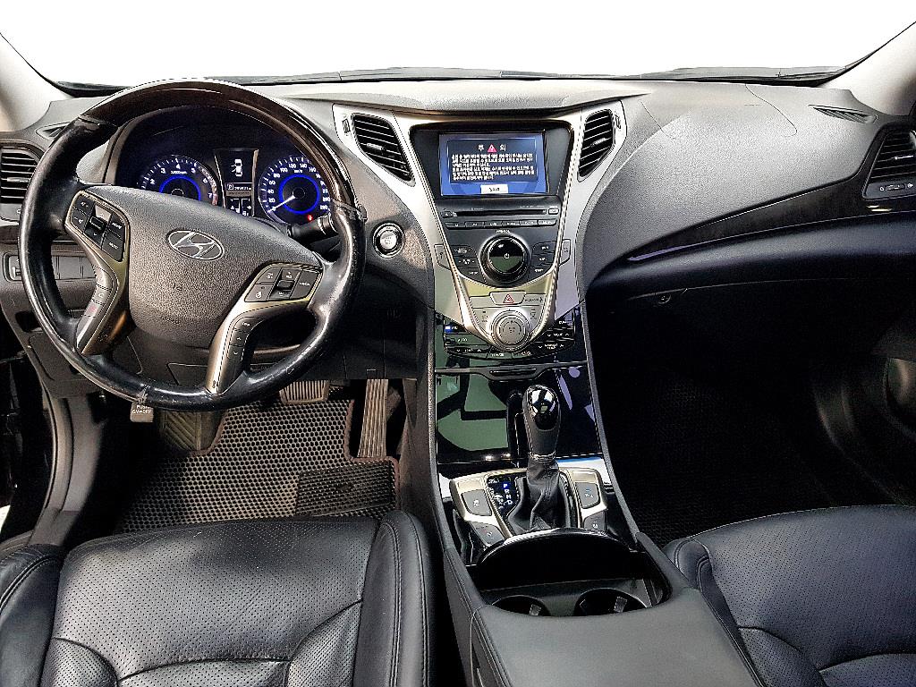 HYUNDAI Grandeur - Vista 5