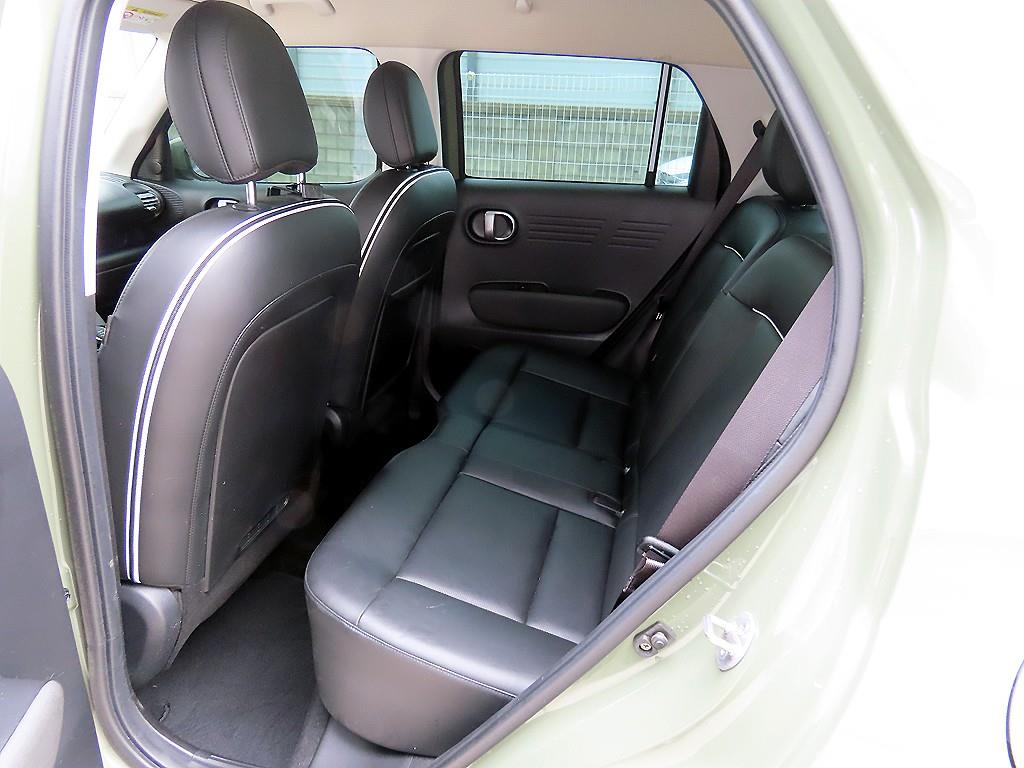 HYUNDAI Casper - Vista 6