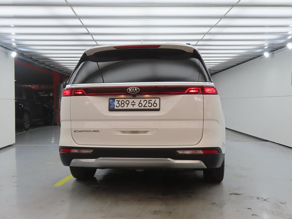 KIA Carnival - Vista 3