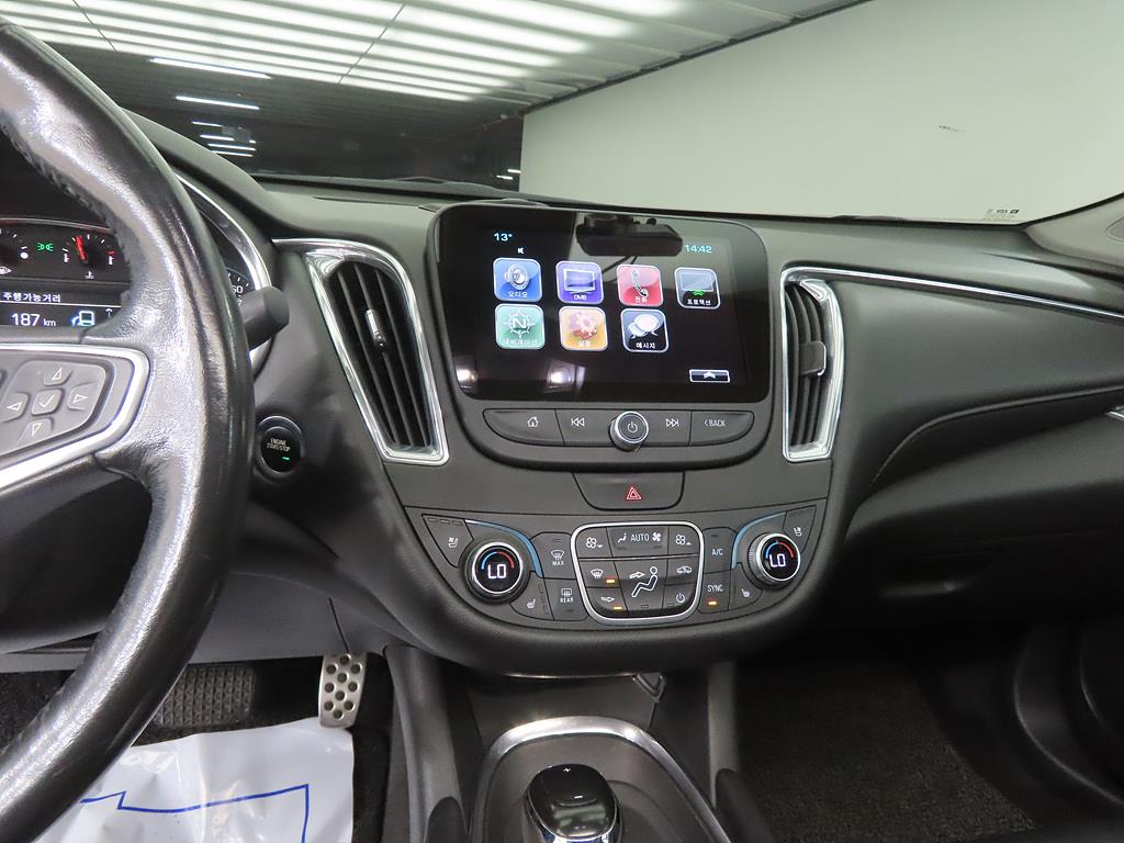 Chevrolet Malibu - Vista 10