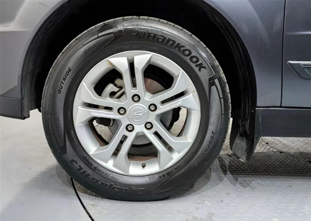 Ssangyong Korando - Vista 5