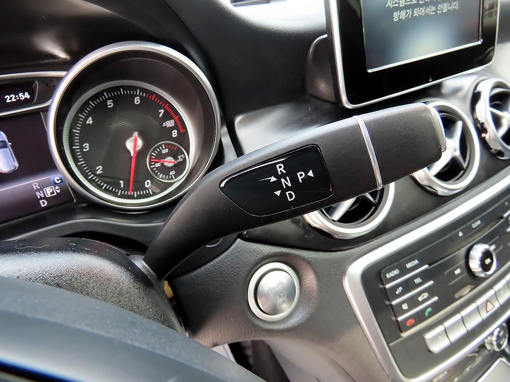 Mercedes Benz GLA Class 2018 Blanco - Importación desde Corea - HF Imports Iquique - Foto 11