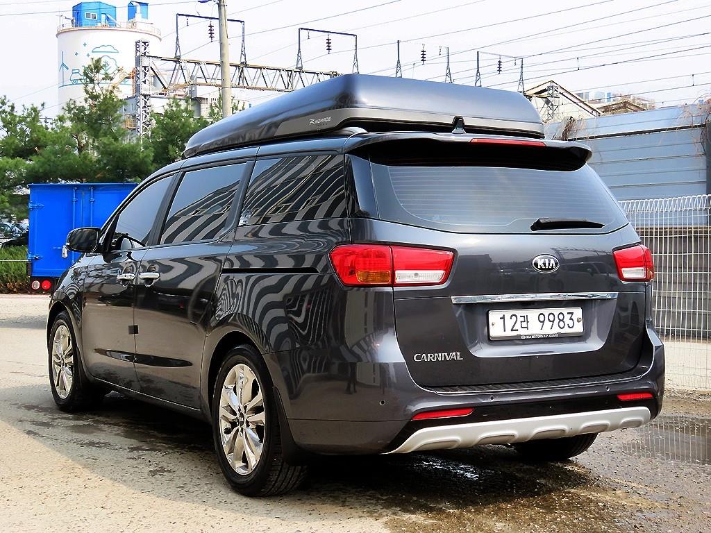 KIA Carnival - Vista 3