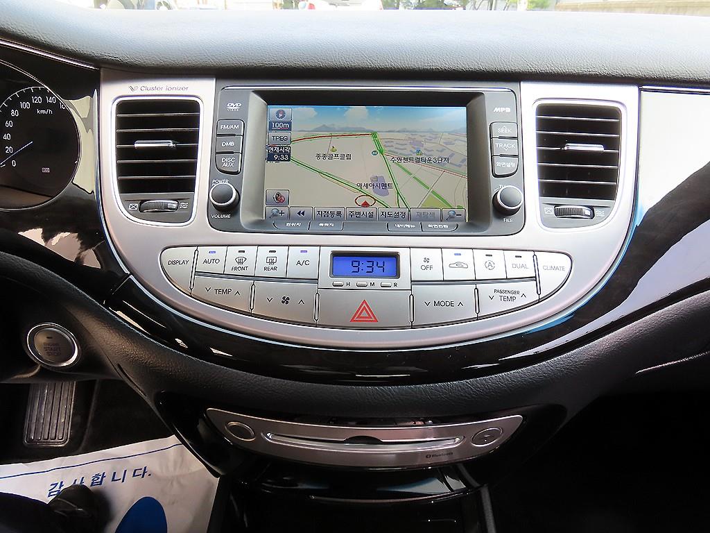 HYUNDAI Genesis - Vista 12