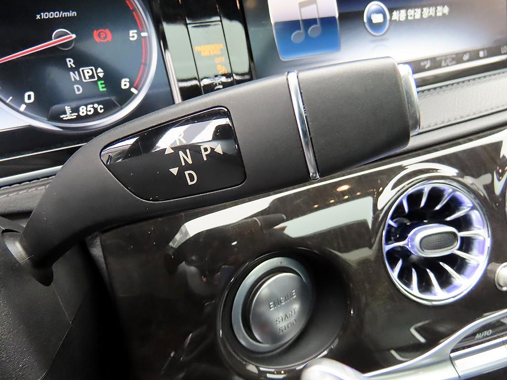 Mercedes Benz S Class - Vista 11