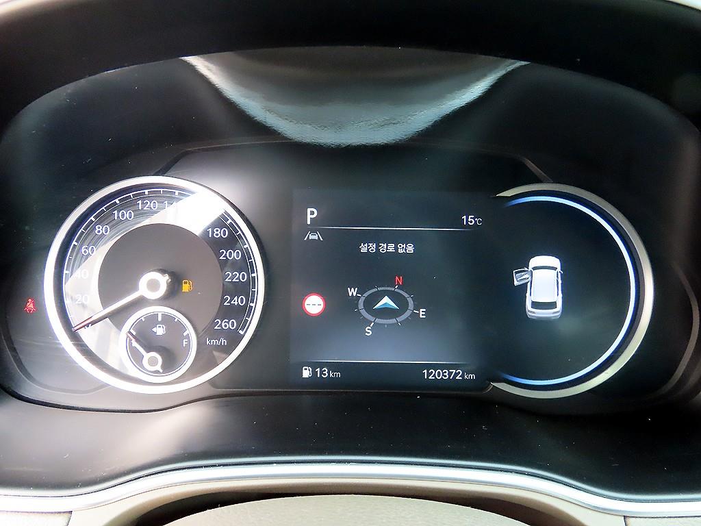 Genesis GV80 - Vista 9