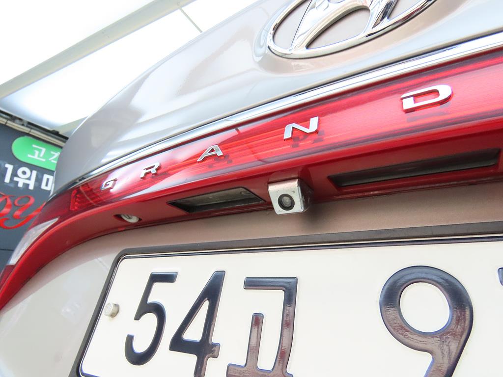 HYUNDAI Grandeur 2012 Plateado - Importación desde Corea - HF Imports Iquique - Foto 17