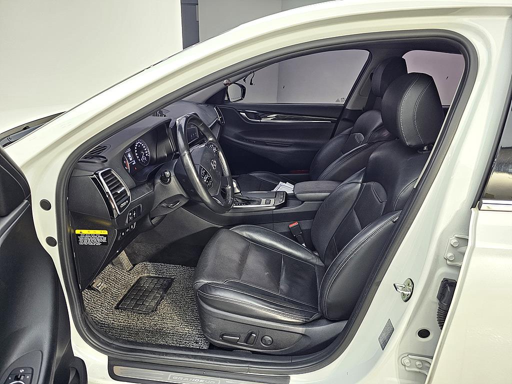 HYUNDAI Grandeur - Vista 8