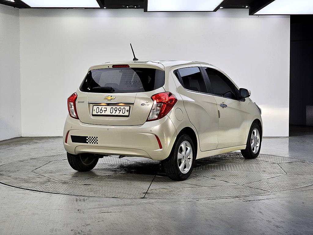 Chevrolet Spark - Vista 4