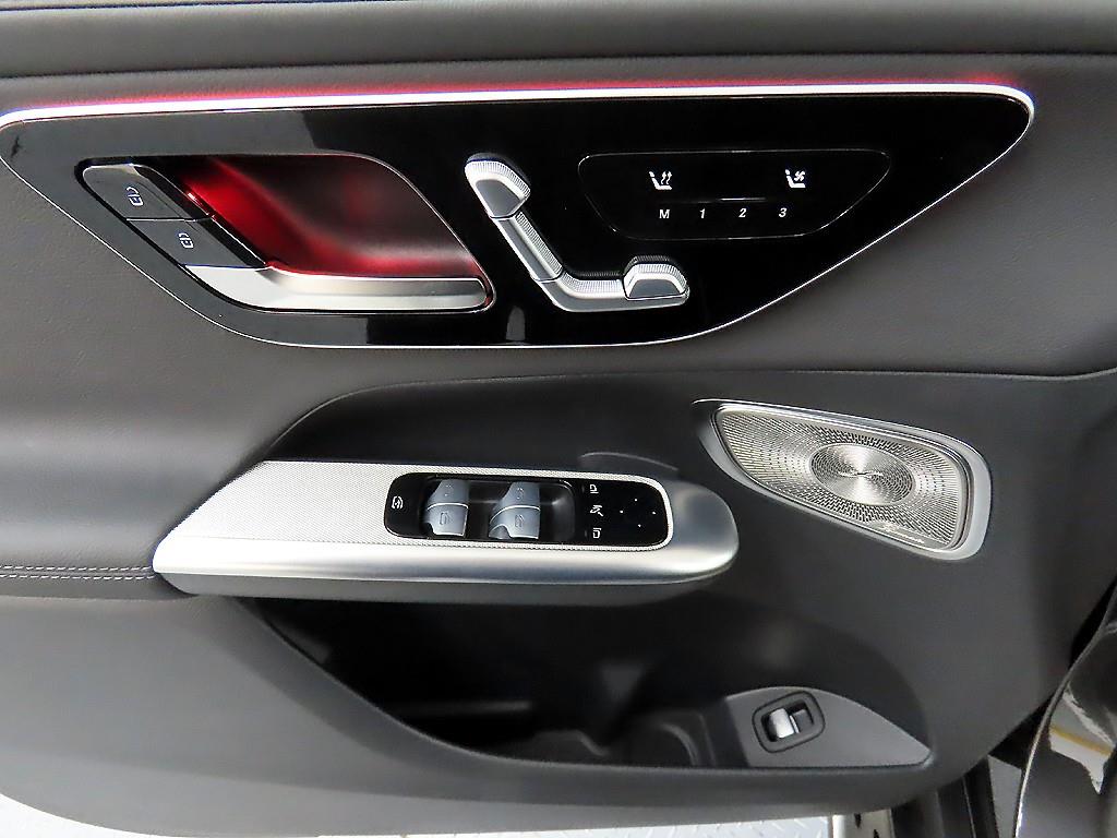 Mercedes Benz GLC Class - Vista 11