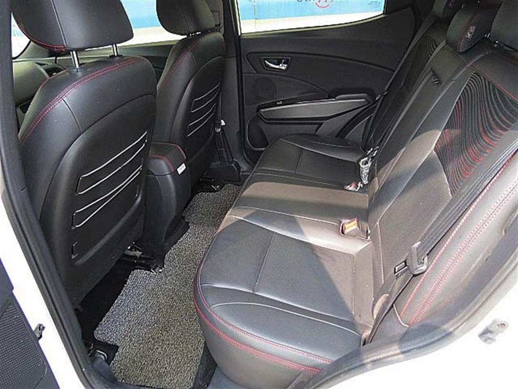 Ssangyong Tivoli 2018 Blanco - Importación desde Corea - HF Imports Iquique - Foto 7