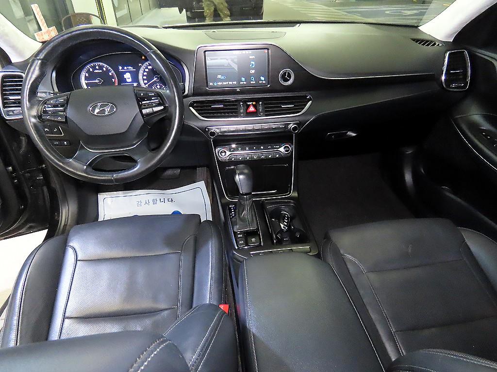 HYUNDAI Grandeur - Vista 10