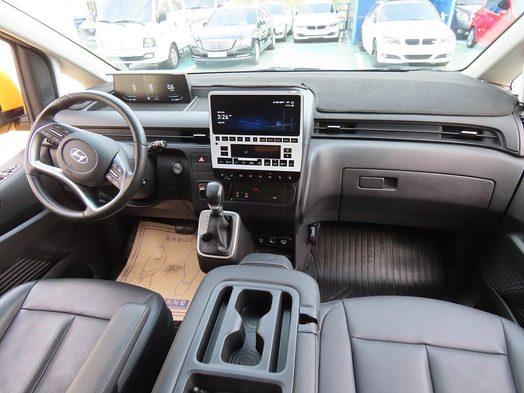 HYUNDAI Staria - Vista 5