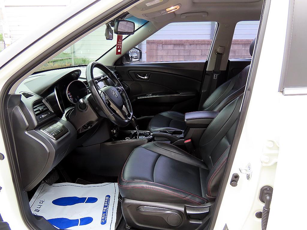 Ssangyong Tivoli - Vista 5