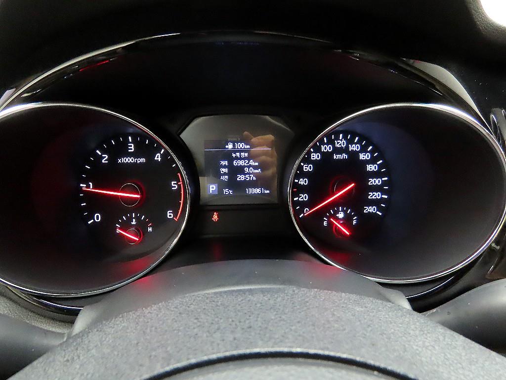 KIA Carnival - Vista 6