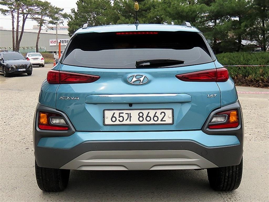 HYUNDAI Kona - Vista 4