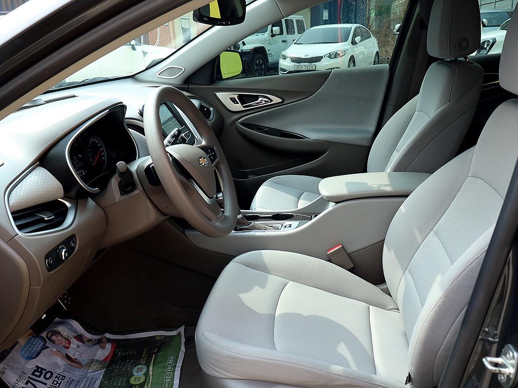 Chevrolet Malibu 2017 Gris - Importación desde Corea - HF Imports Iquique - Foto 12