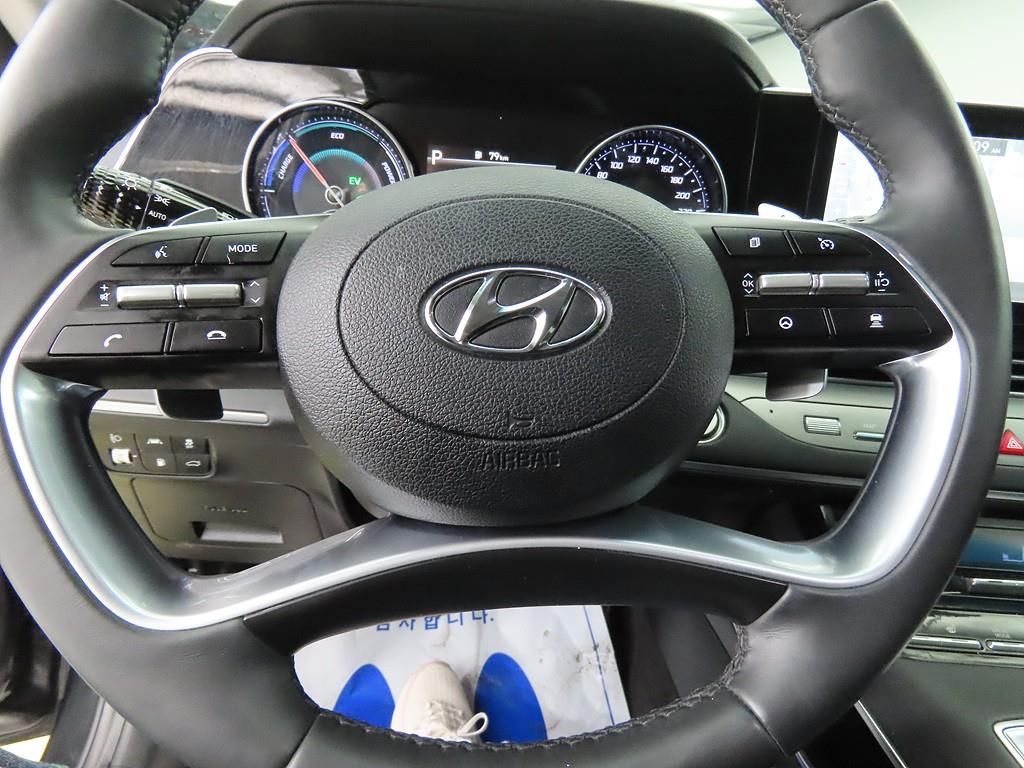 HYUNDAI Grandeur - Vista 10