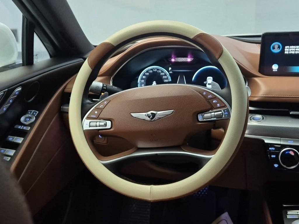 Genesis G80 - Vista 9