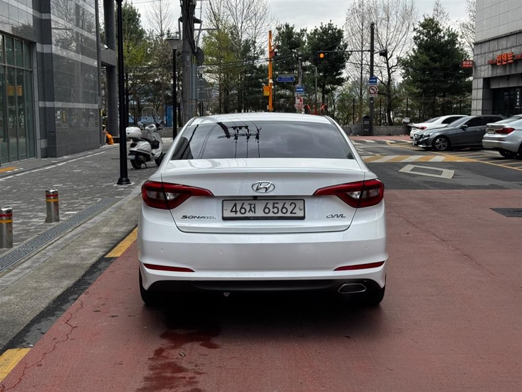 HYUNDAI Sonata - Vista 4