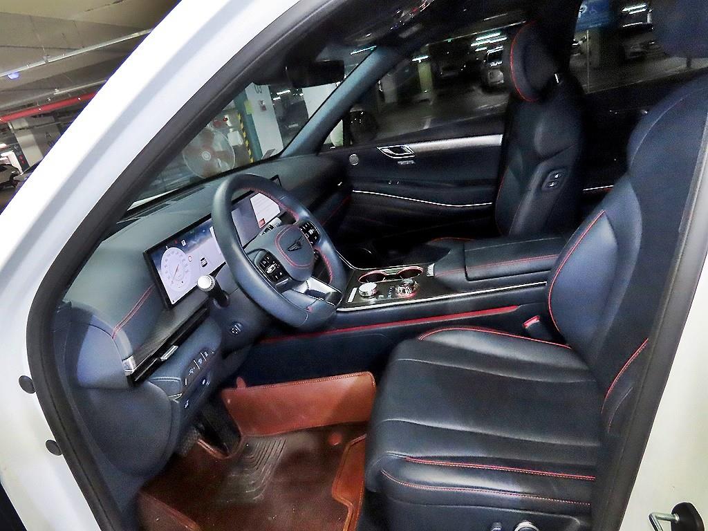 Genesis GV80 - Vista 6