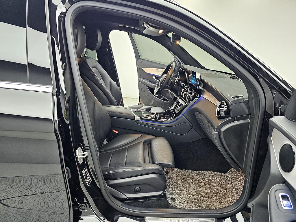 Mercedes Benz GLC Class - Vista 11