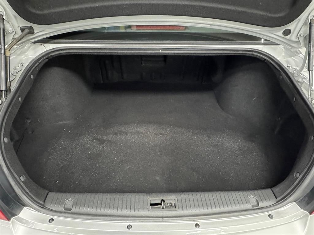 KIA Opirus 2010 Plateado - Importación desde Corea - HF Imports Iquique - Foto 17