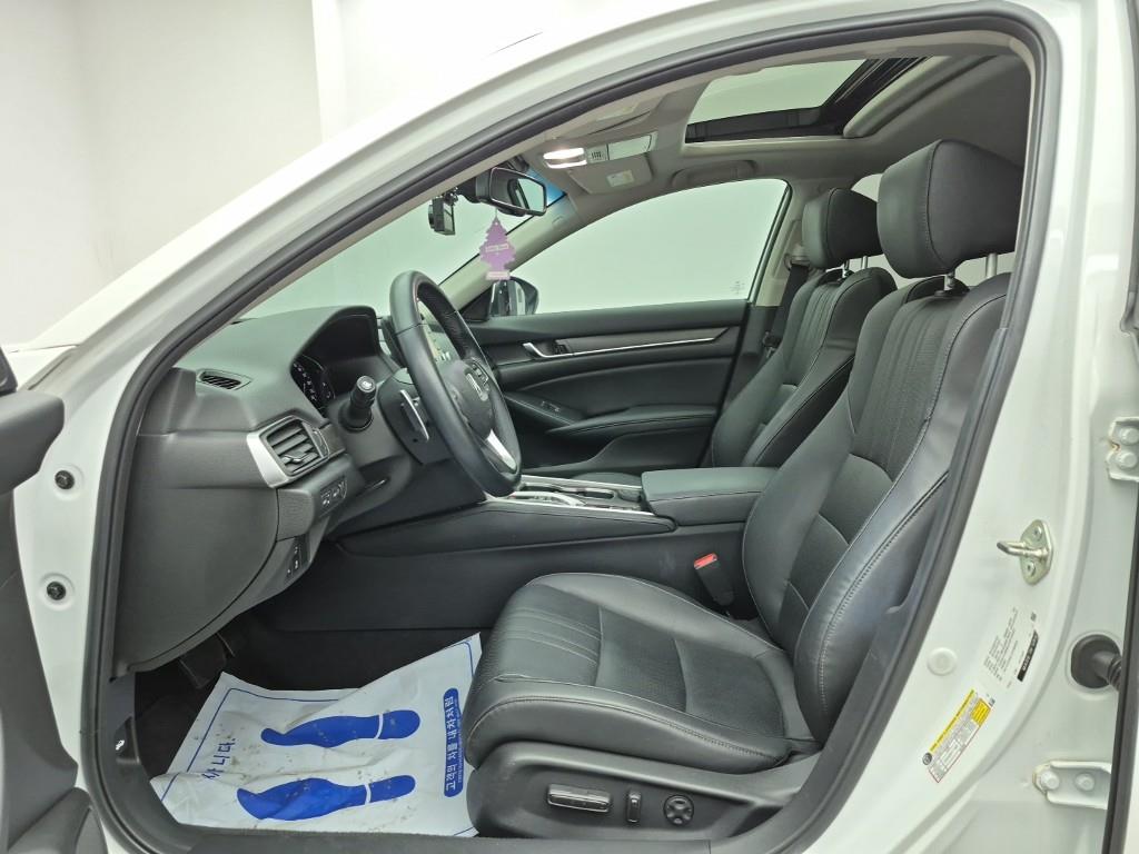 Honda Accord - Vista 11