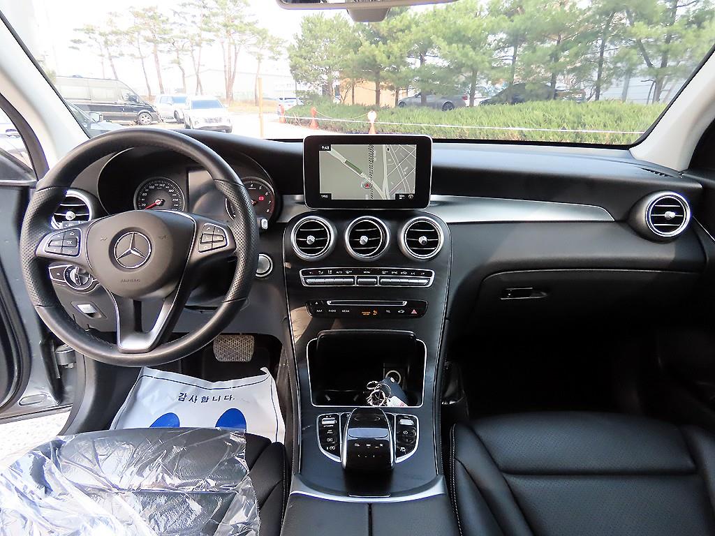 Mercedes Benz GLC Class - Vista 7