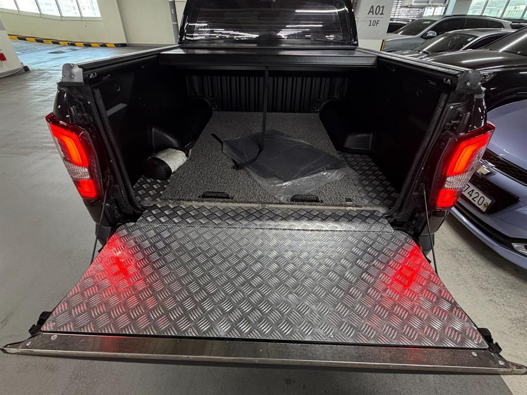 Ssangyong Rexton 2023 Negro - Importación desde Corea - HF Imports Iquique - Foto 16