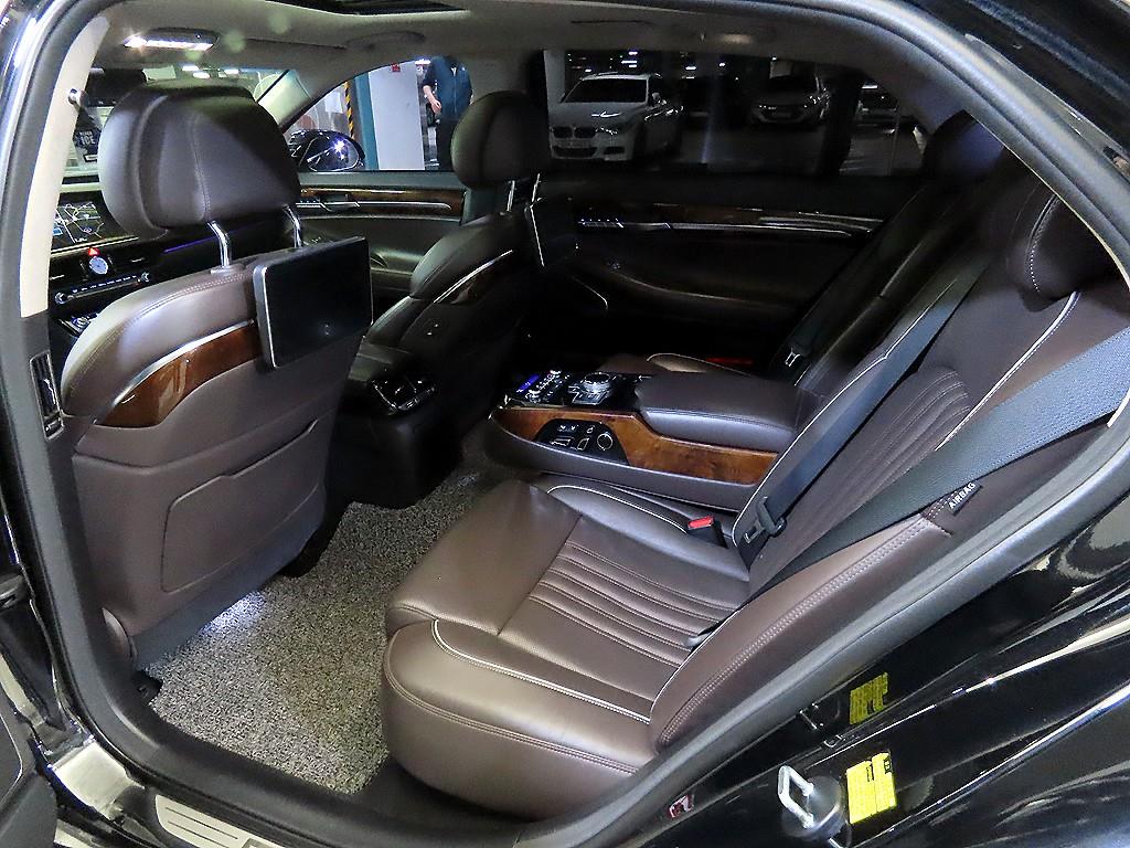 Genesis EQ900 - Vista 7