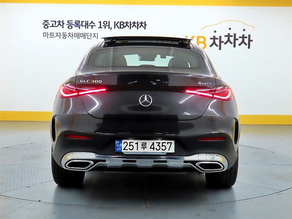 Mercedes Benz GLC Class - Vista 3