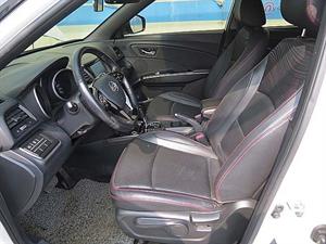 Ssangyong Tivoli - Vista 12