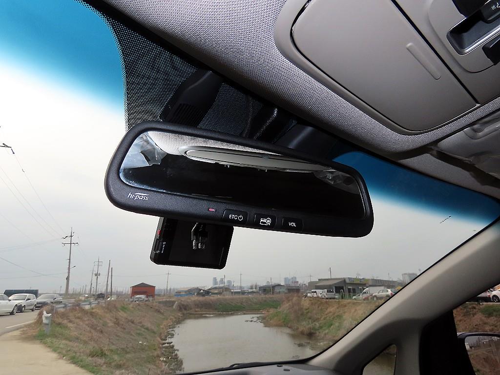 KIA Carnival - Vista 12